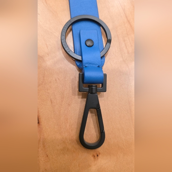 NIB/NWT ❤️ Bottega Veneta Laccio Logo Leather Lanyard - MSRP $380 - Picture 3 of 4